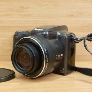 Kodak Z981 Digital Camera / 14 Megapixels / 26x Zoom / Black / Works Great